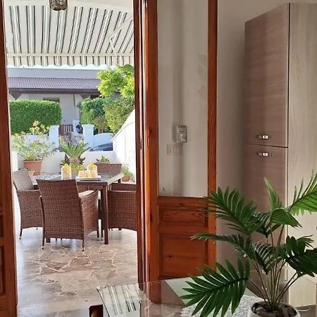 בית נופש Lorena A Mancaversa מרינה די מנקוורסה